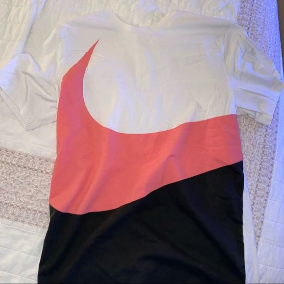 Nike Tops - nike short sleeve shirt